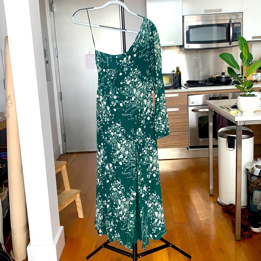 Reformation dress. One shoulder. Size 6. New.